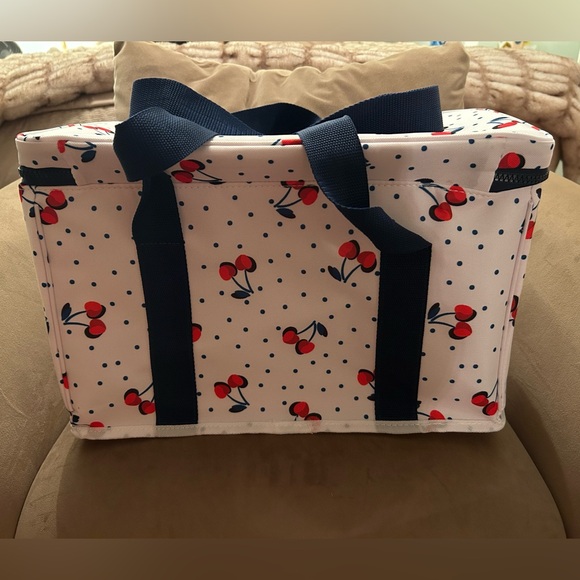 *New* Kate Spade Navy and Red Cherry Patterned Cooler Bag - Picture 3 of 13
